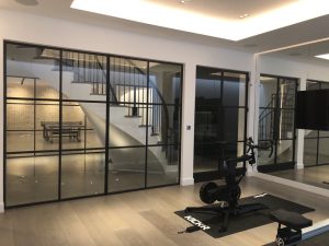 Single hinged door and fixed screens