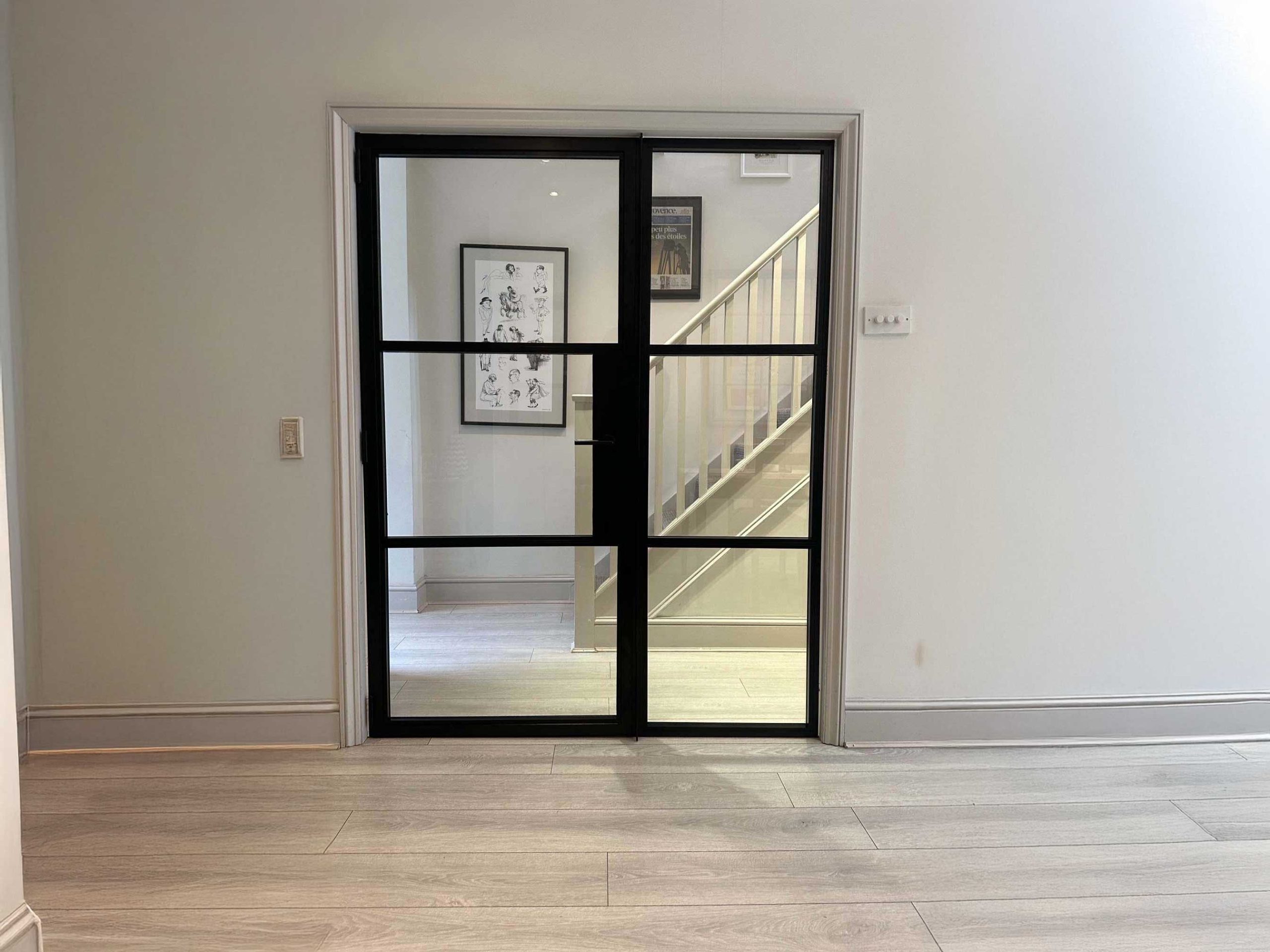 Single aluminium door and sidelight